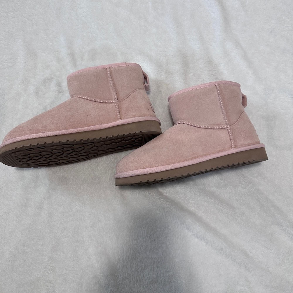 Koolaburra by Ugg Suede Ankle Boots